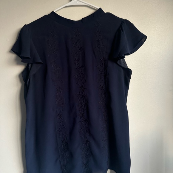 Loft top with beautiful detail - Picture 3 of 4